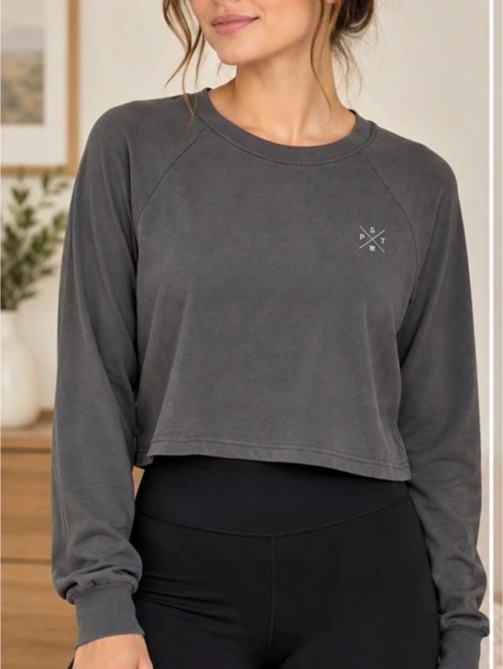 P’Tula Charcoal Grey Cropped Long Sleeve Top Size M Athleisure